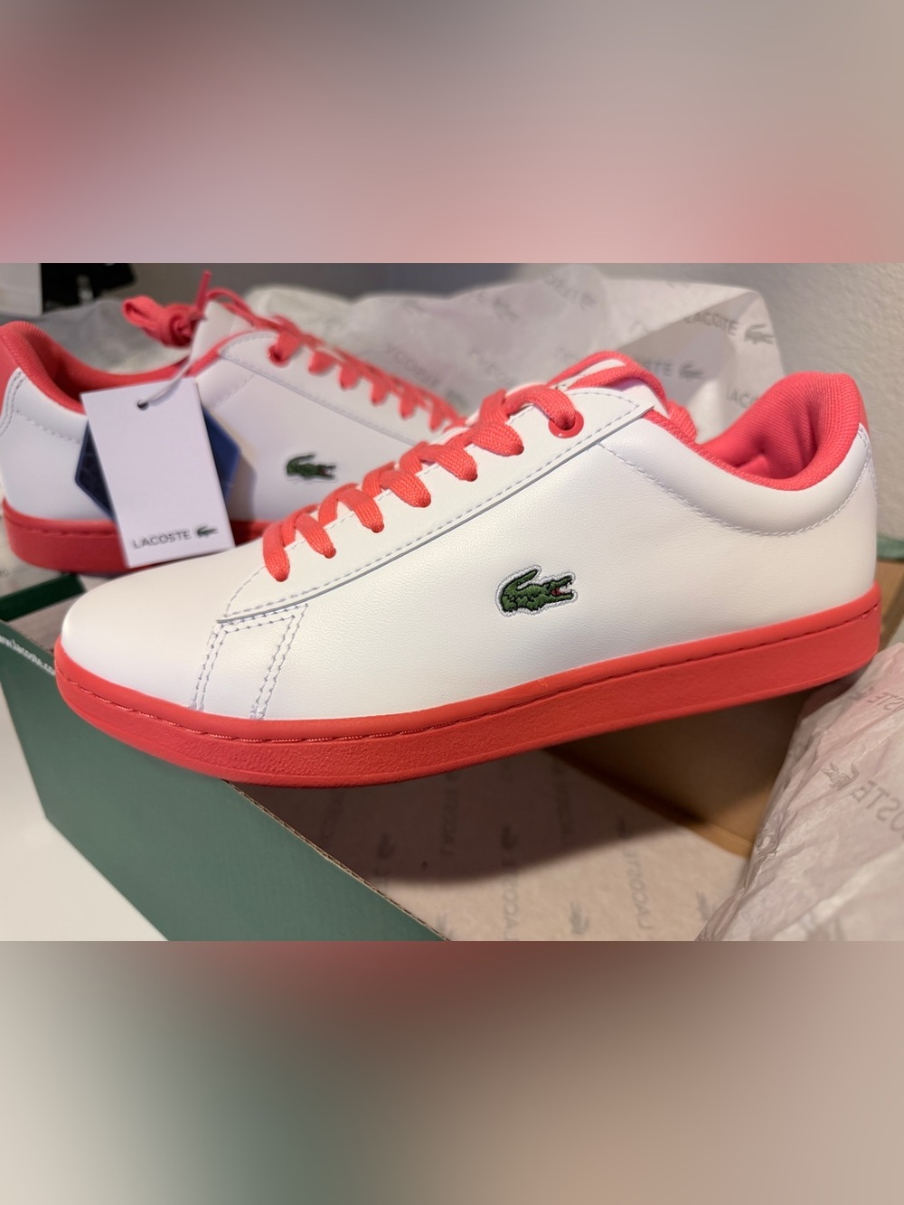 NWT Lacoste Sneakers Women US Size 7 / EU 38